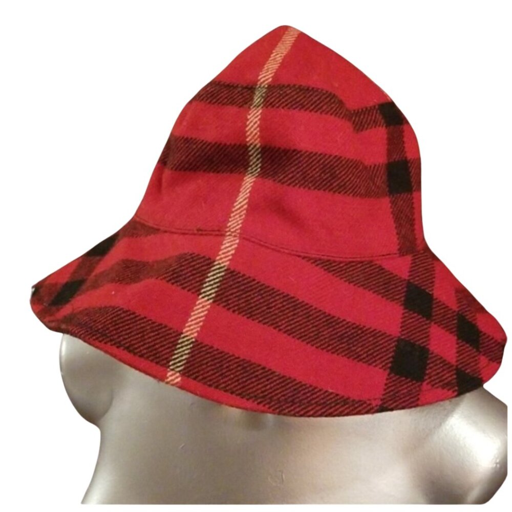 Burberry hat